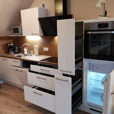 -neubau- 42 Qm Balkon-apartment Apartman *