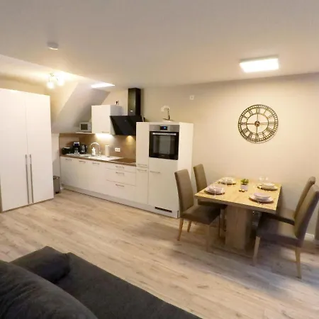 -neubau- 42 Qm Balkon-apartment Apartmán
