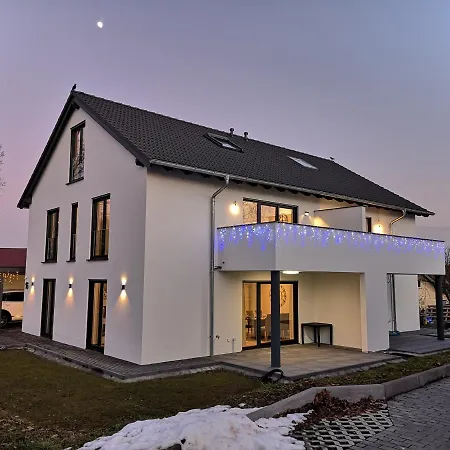 -neubau- 42 Qm Balkon-apartment