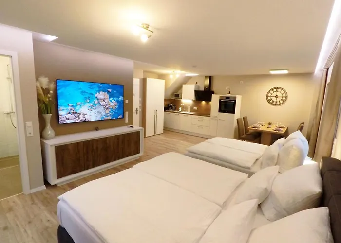 -neubau- 42 Qm Balkon-apartment Апартаменты *