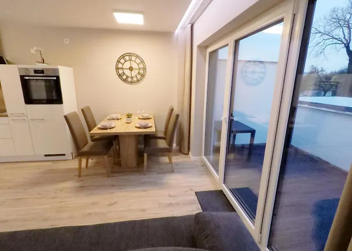 -neubau- 42 Qm Balkon-apartment * Фульда