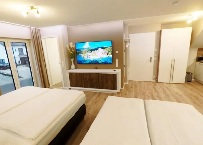 -neubau- 42 Qm Balkon-apartment Фульда